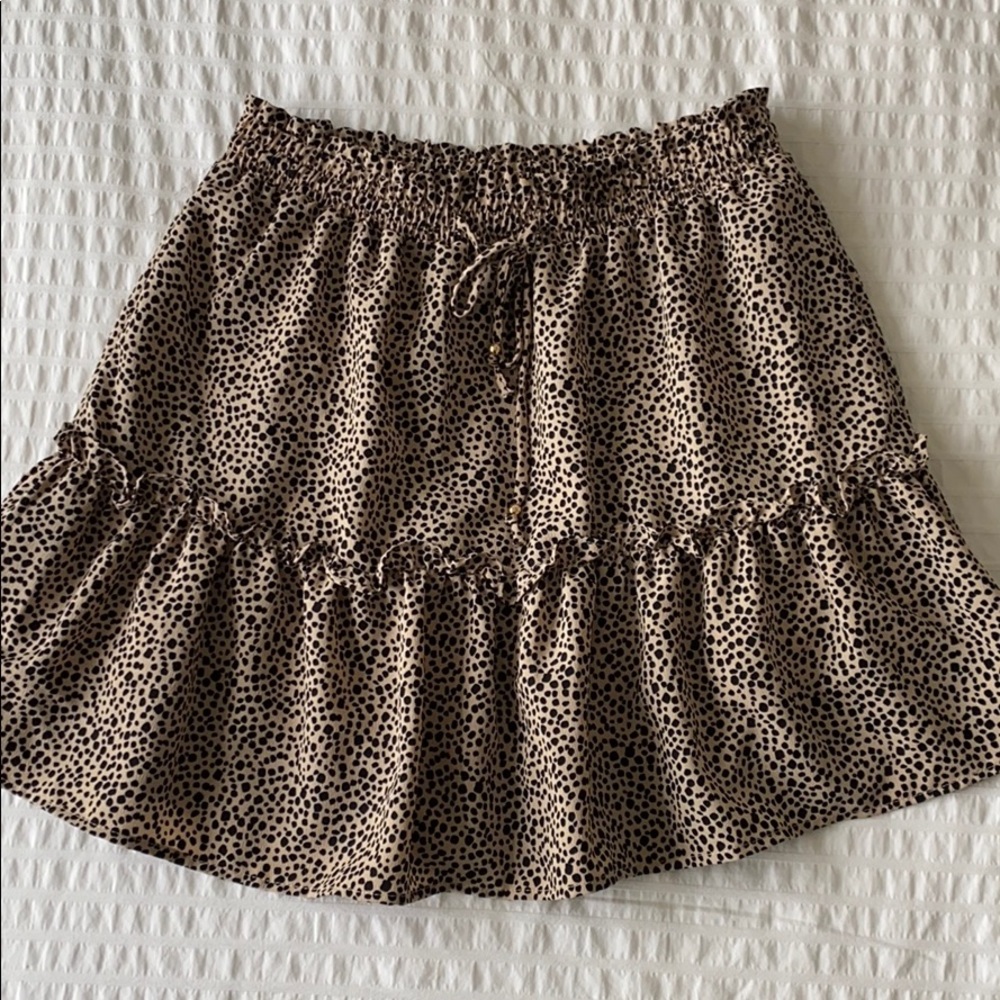 Flowy Leopard Print Mini Skirt - Picture 2 of 4